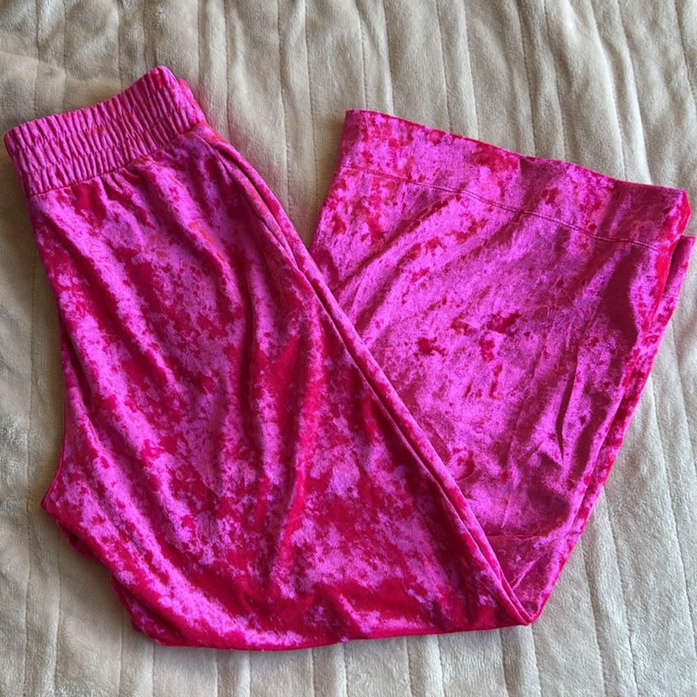 velvet pink cropped pants